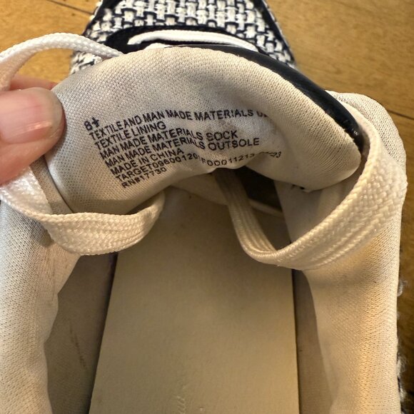 Universal Thread Platform Sneaker - Picture 6 of 6